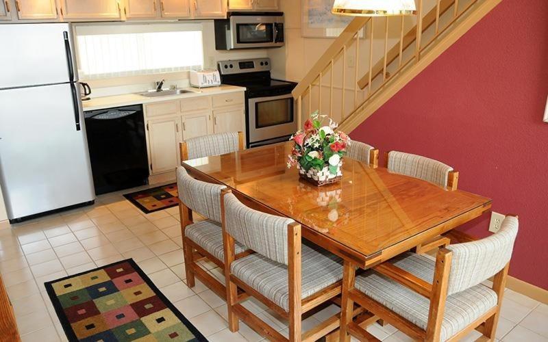 Seven Springs Stoneridge 4 Bedroom Standard Condo, Ski-in Out! Champion